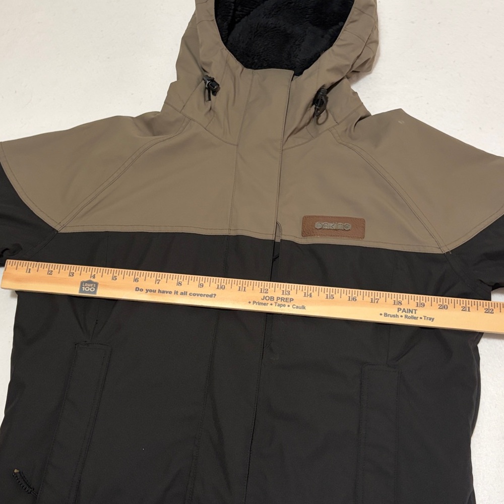 Dakine Women’s Snowboarding Jacket, size large. - Picture 9 of 14